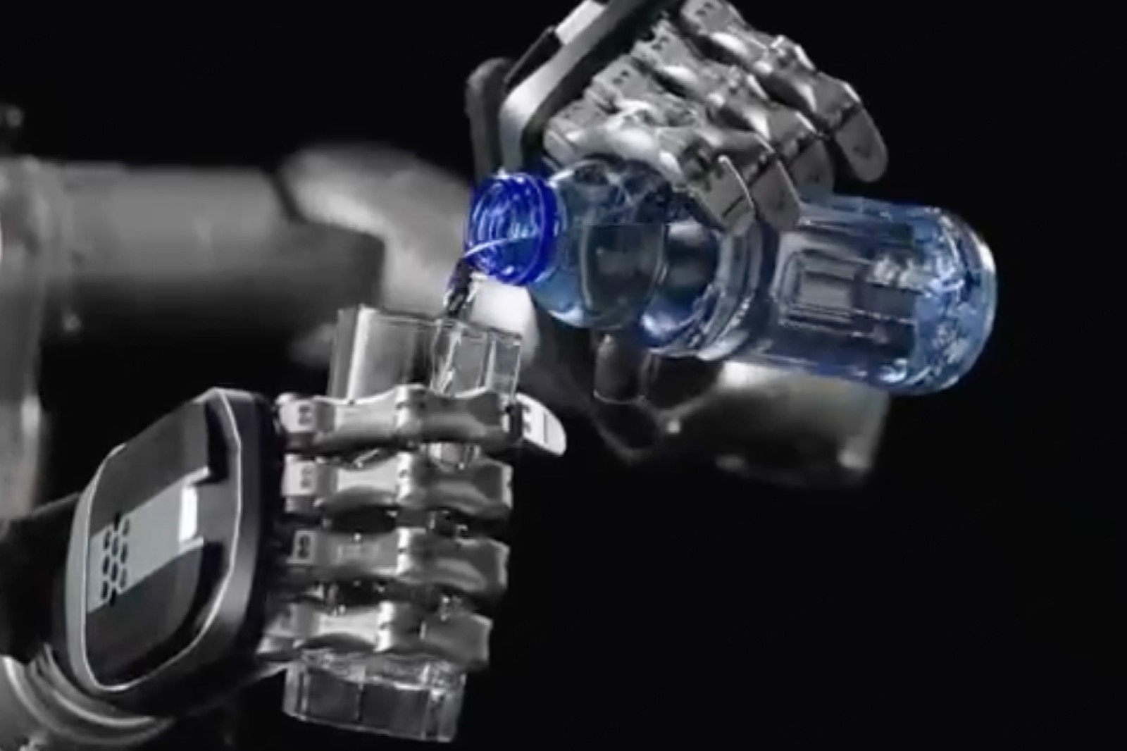 系列解读 | qm球盟会灵巧手家族亮相：高自由度的创新突破