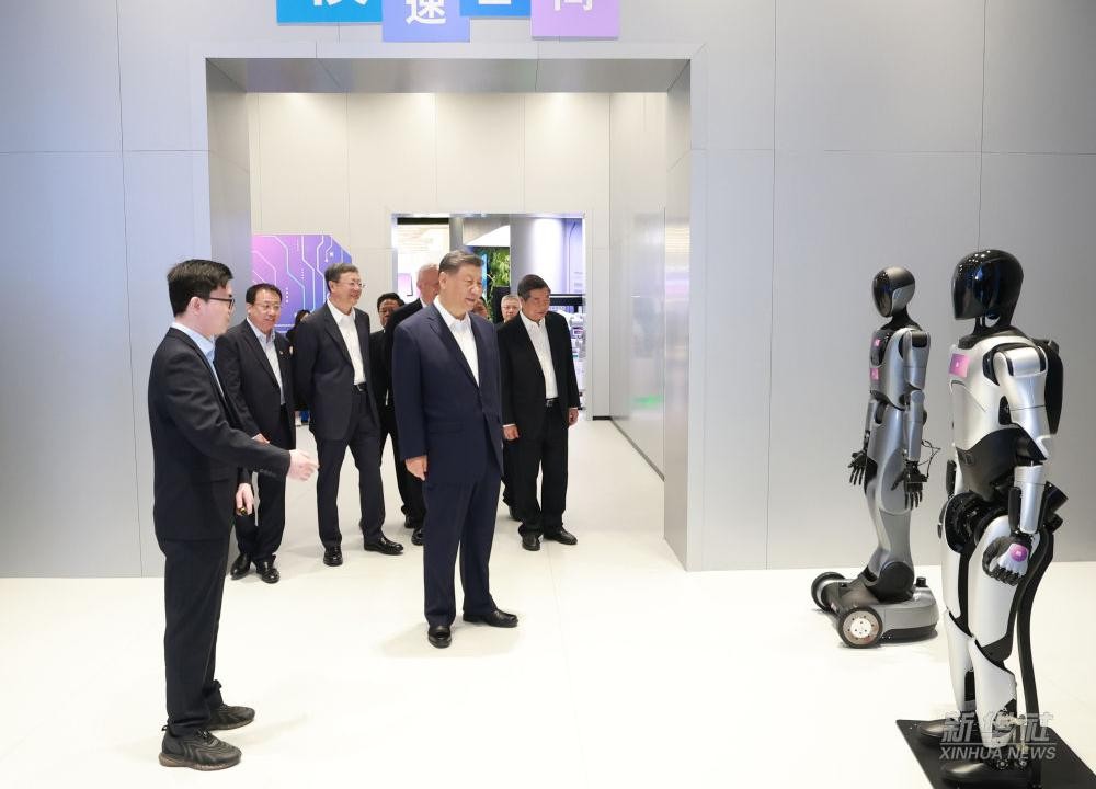 习近平总书记到上海调研，qm球盟会代表具身智能行业汇报进展