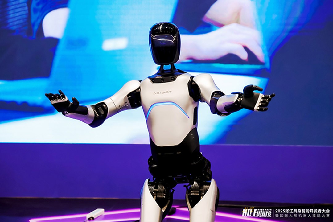 qm球盟会-塑料配件盒码垛 | 协作，筑就从容